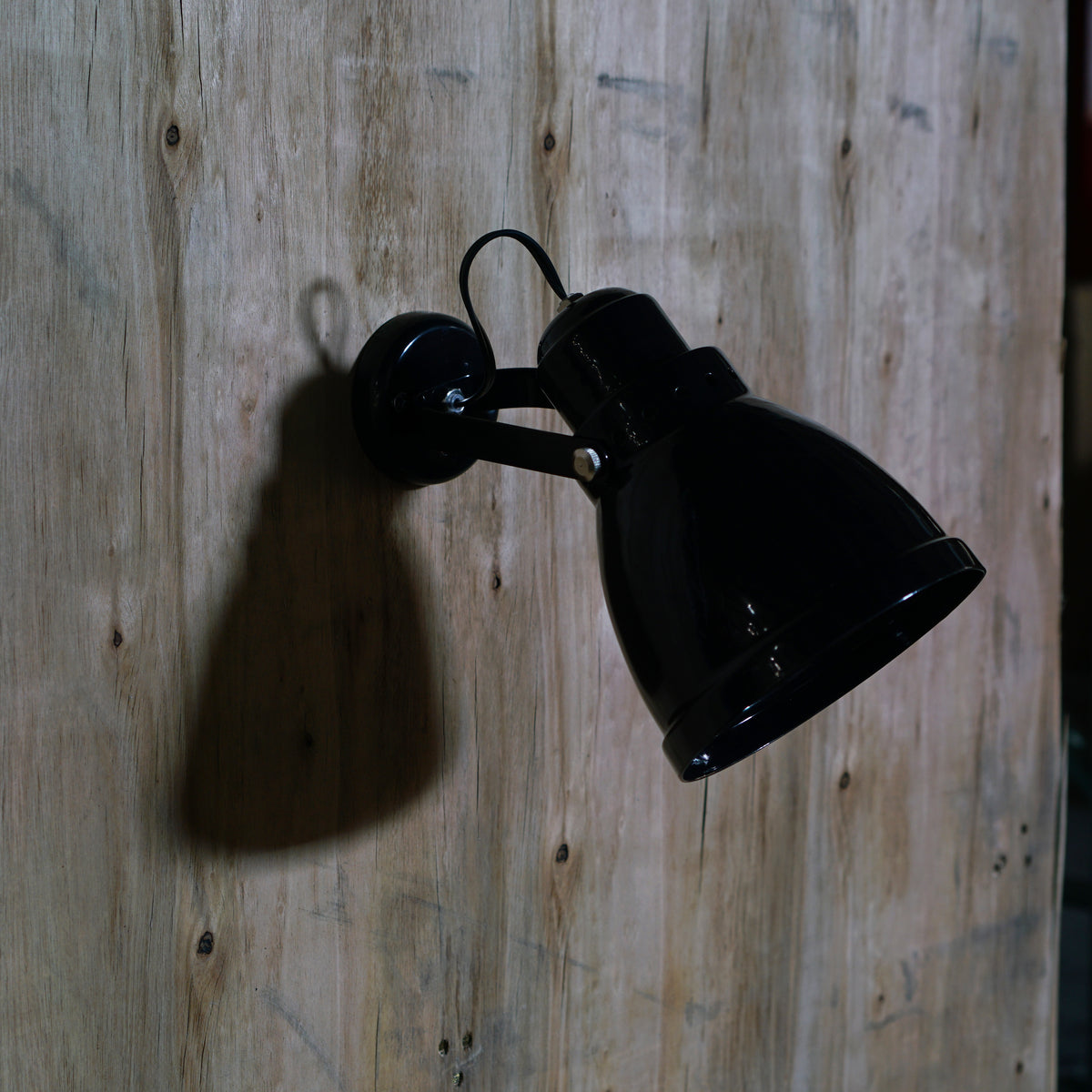 STEEL WALL LAMP, Black