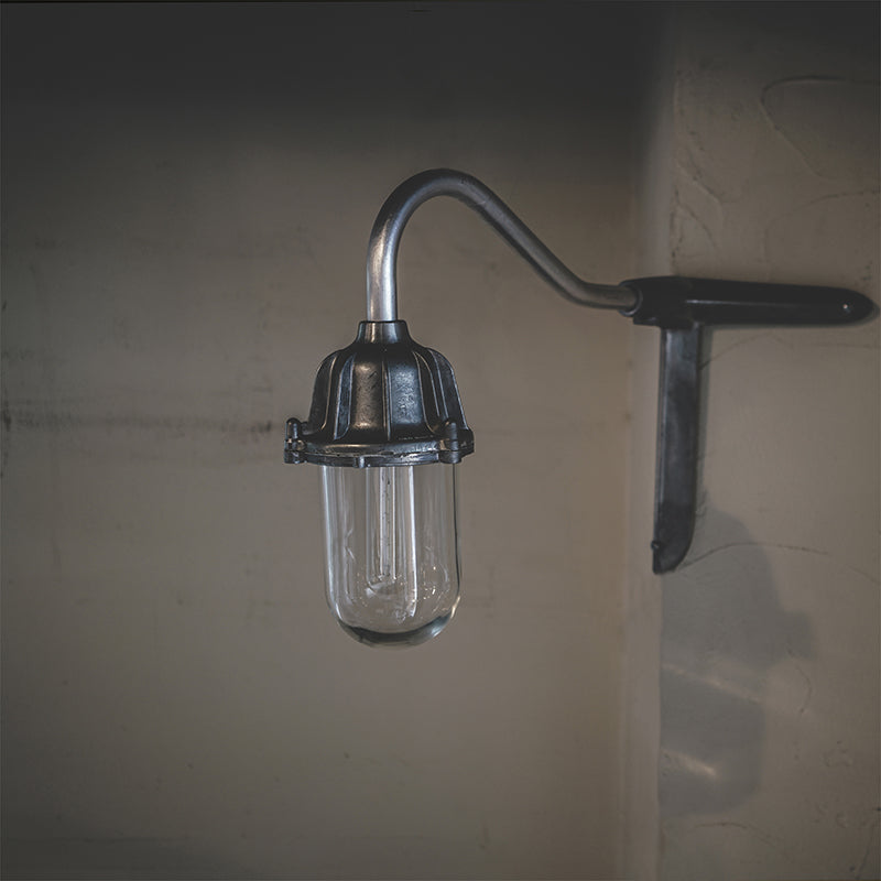 CAST ALUMINUM W.LAMP SWAN NECK CORNER