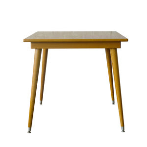 SQUARE TABLE