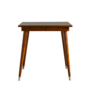 SQUARE TABLE