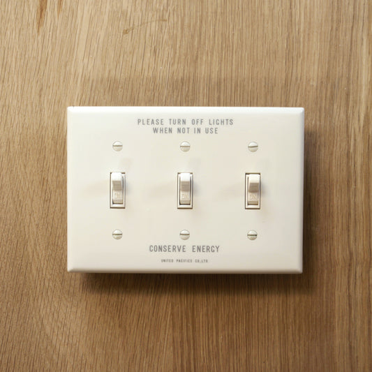 PRINTED TOGGLE SWITCH PLATE HARD 3口