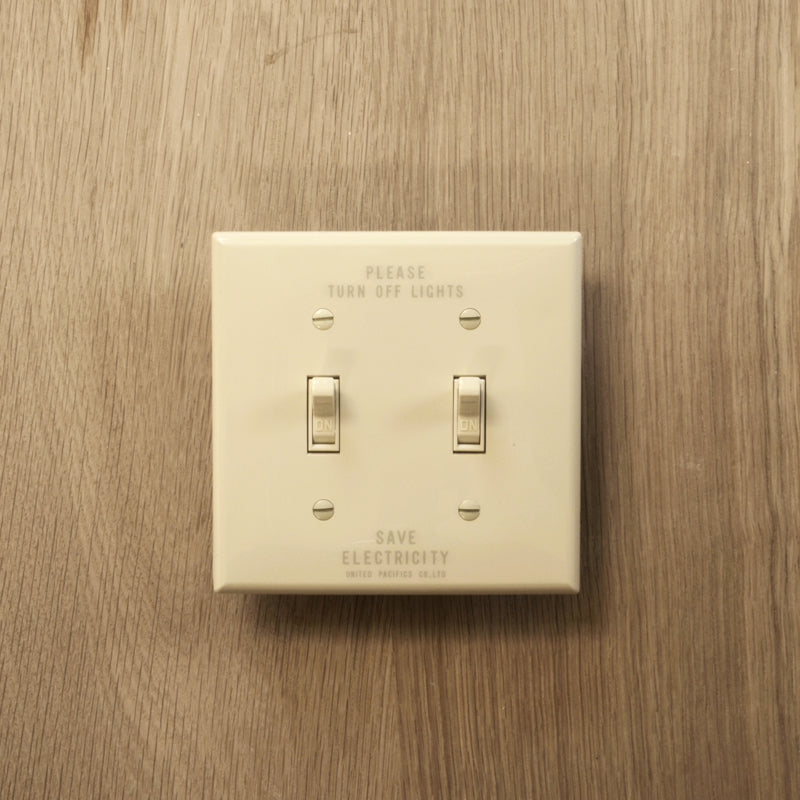 PRINTED TOGGLE SWITCH PLATE HARD 2口