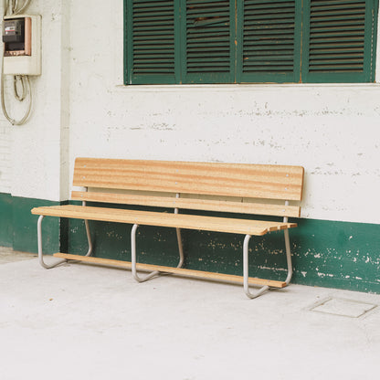 AD BENCH