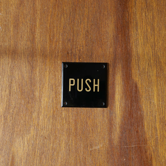 P.F.S. ENGRAVED SIGN PLATE, PUSH, BLK